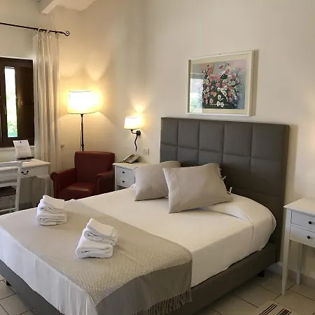 호텔 Relais Masseria Serritella 4*