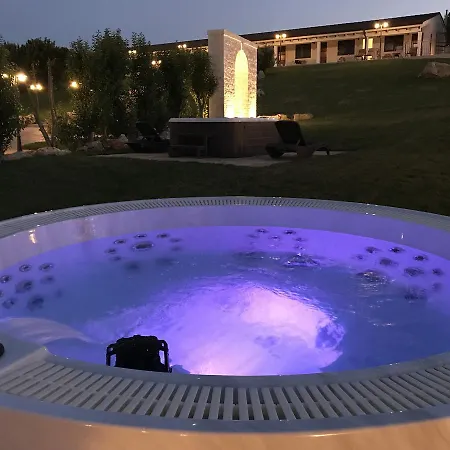 Hotel Relais Masseria Serritella 4*